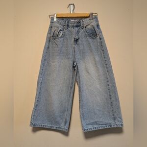 S.O.N.G Cropped Capri Jeans Women’s 00 / 23 Wash Denim